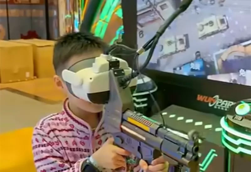 Setzen Sie das Headset auf und stürzen Sie sich sofort ins Gefecht?