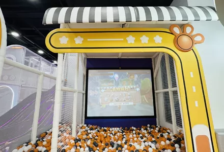 Interaktiver Ball-Bash